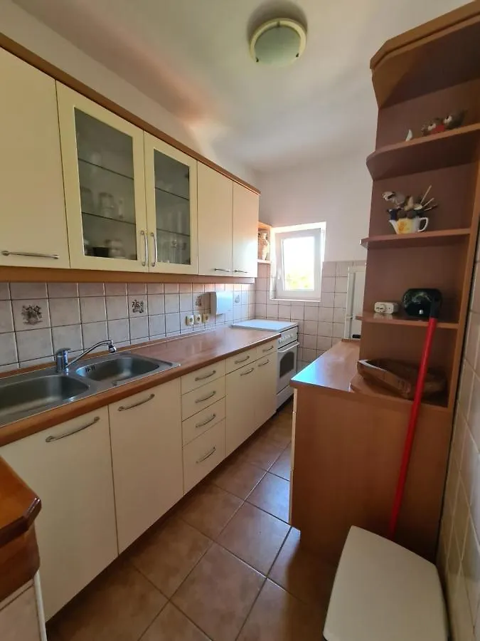 Apartman Karmen Barbat na Rabu 0*,